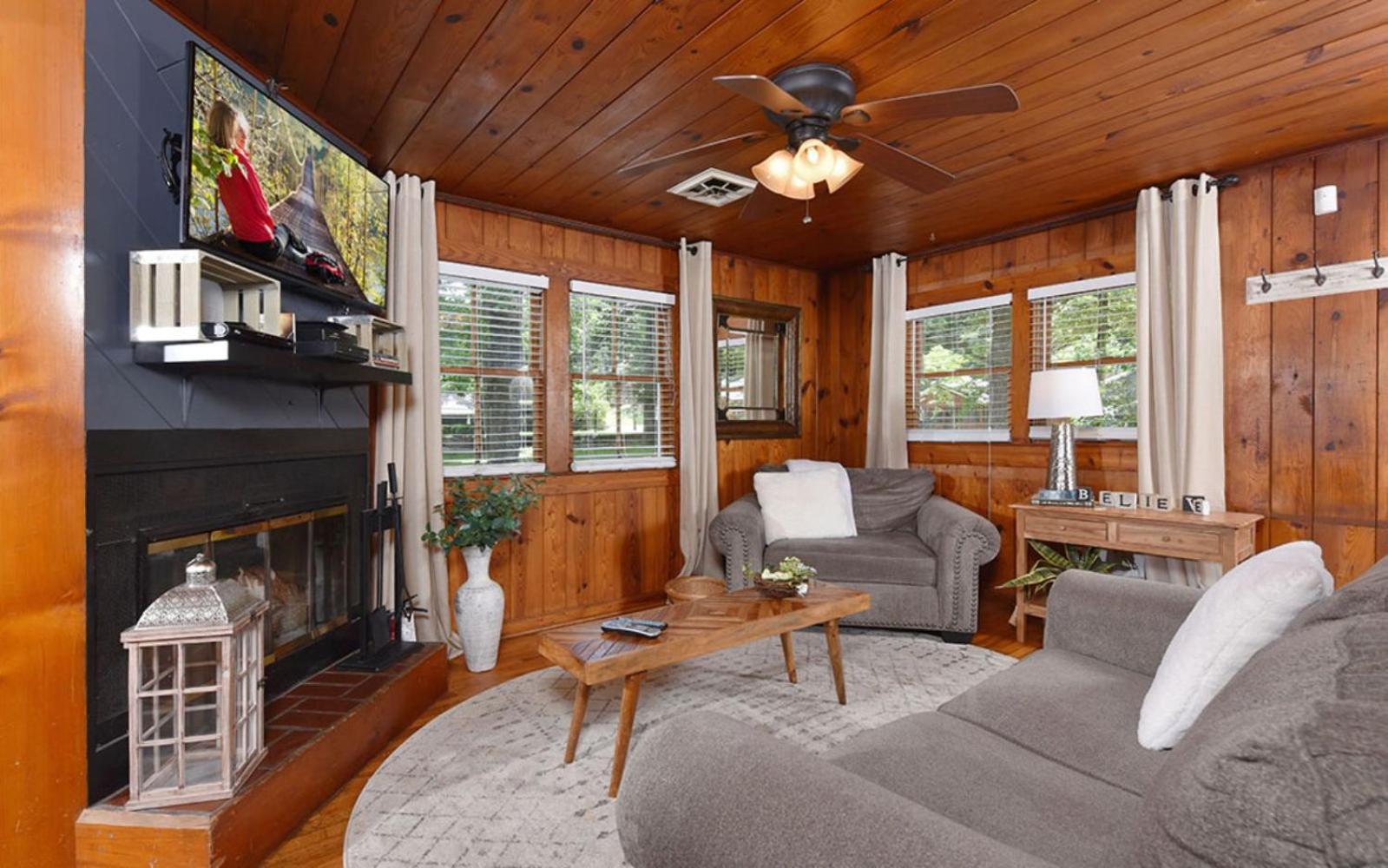 River Romance Gatlinburg Exterior photo